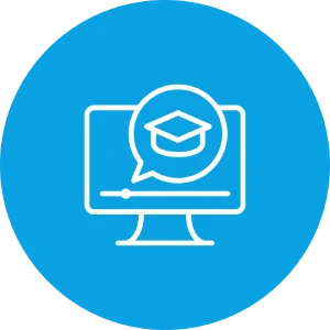 Computerbildschirm mit Sprechblase und Akademikerhut-Symbol auf blauem Hintergrund.