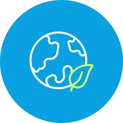 Erde mit grünem Blatt auf blauem Hintergrund, Symbol für Umweltschutz.